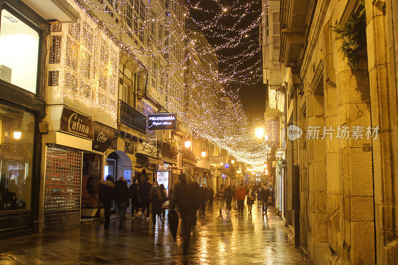 A Coruna城市的冬季夜景